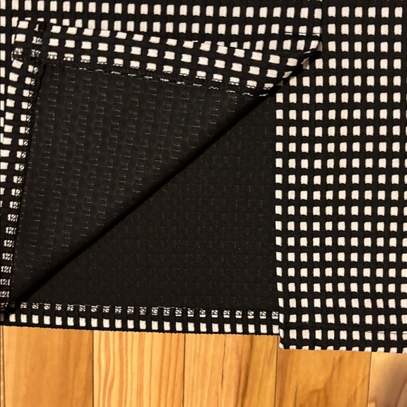 Old Navy Black and White Pencil Skirt FREE SHIPPING - Picture 4 of 6